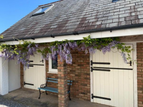 Y Stabl, Llanrhidian, Gower